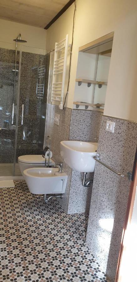 Villa Bruna ปอจจิบองซี ภายนอก รูปภาพ